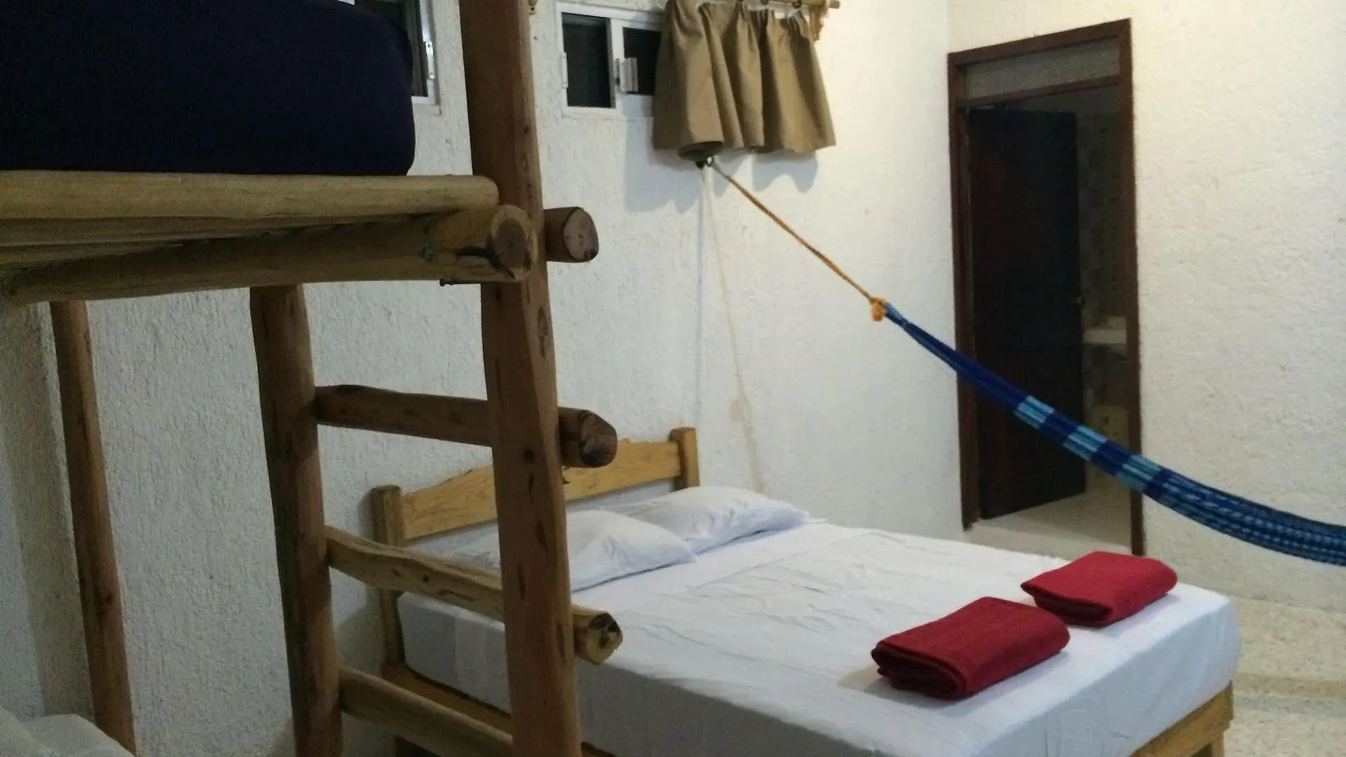 Hostel Mayayoga Tulum